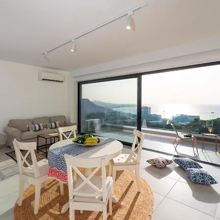 Appartamento Aquarama Pool Apts. *